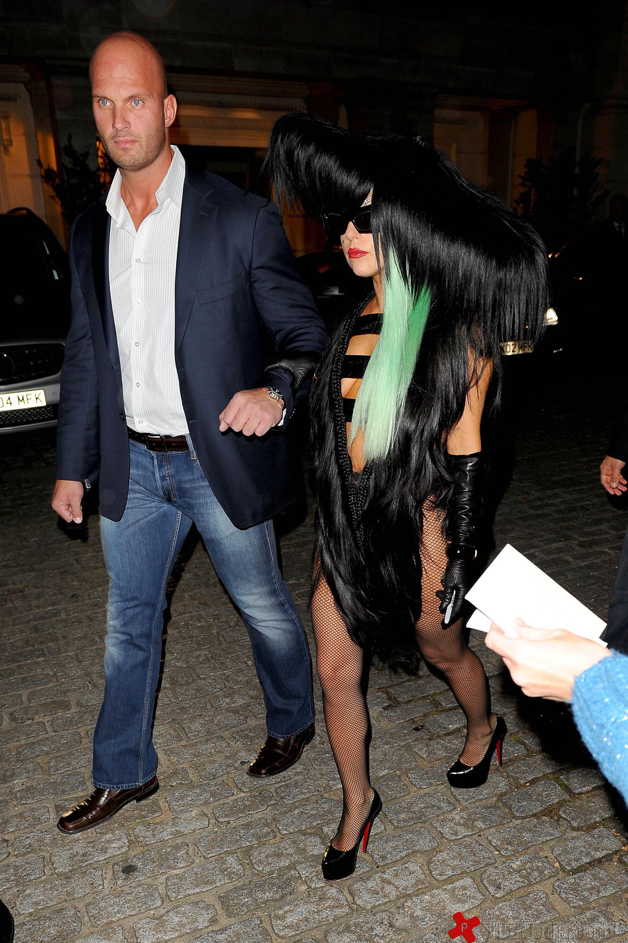 Lady Gaga showing lots of skin as she leaves her London hotel - Photos | Picture 96708